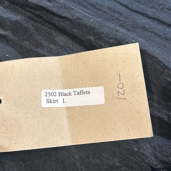 Ladies Ellen Margaret Moody Skirt. - Picture 4 of 8